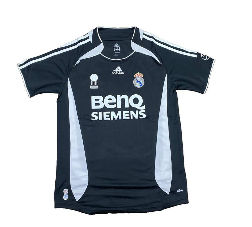 Real Madrid | Men’s Medium Retro Jersey